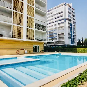 Apartamento Alegria - Shopping Center 150m - Pool - Parking - Terrace, Portimão